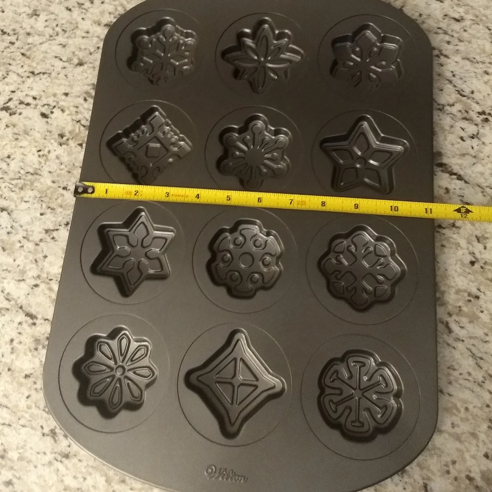 WILTON Cookie Pan Snowflake